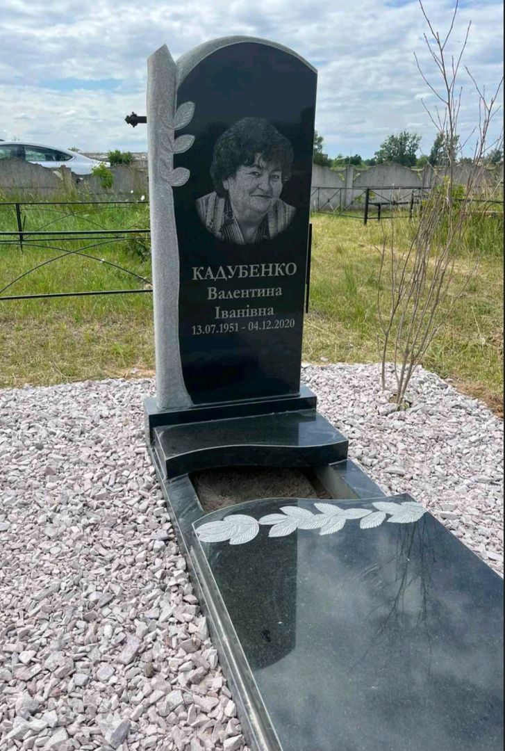 Пам'ятник з граніту
