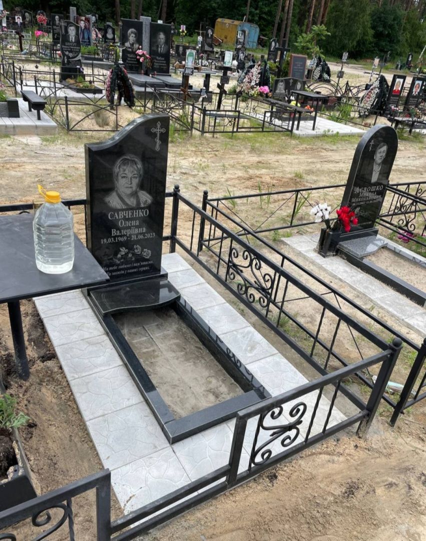 Пам'ятник з граніту