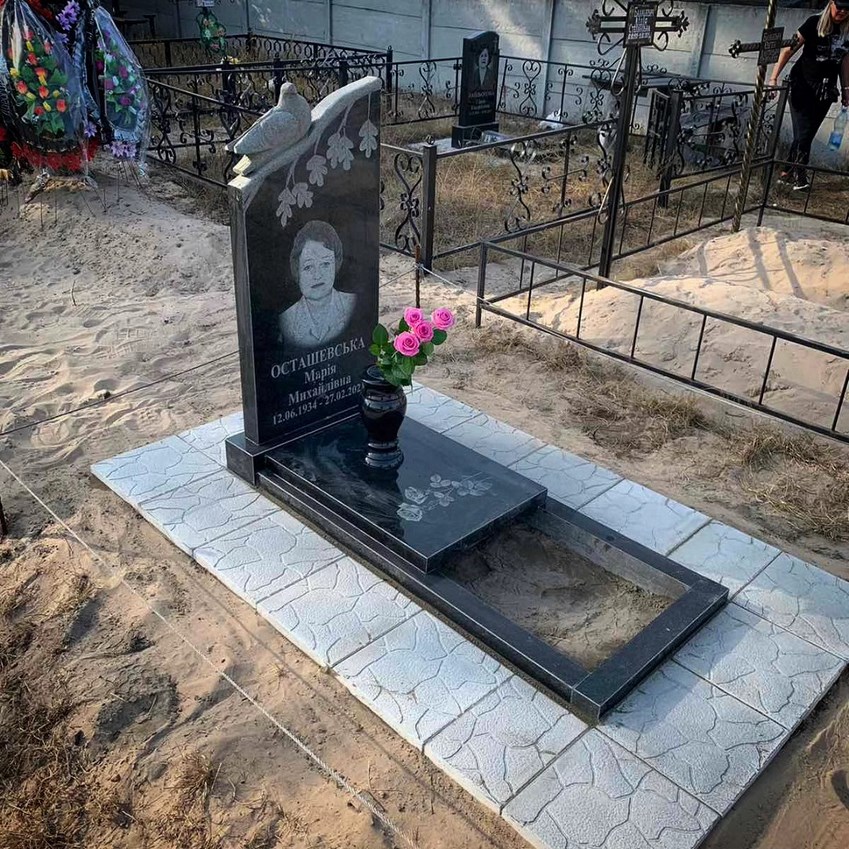 Пам'ятник з граніту