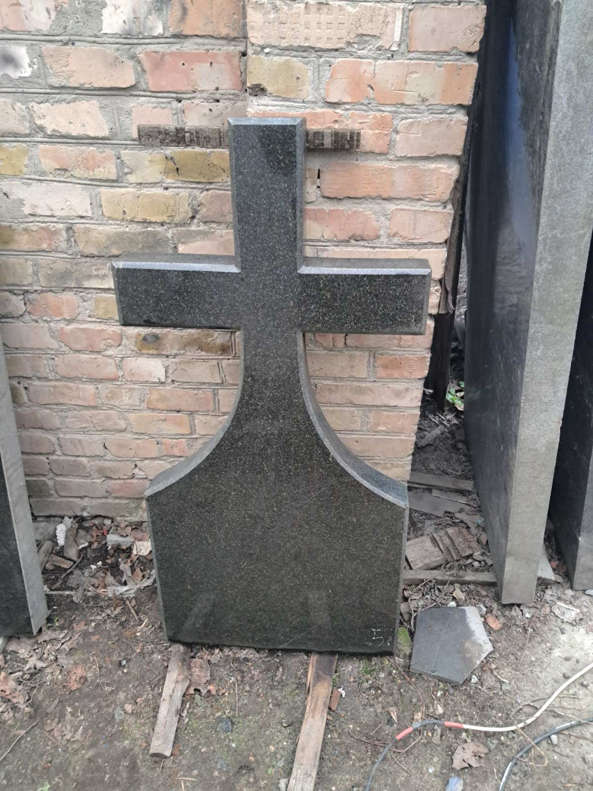 Пам'ятник з граніту