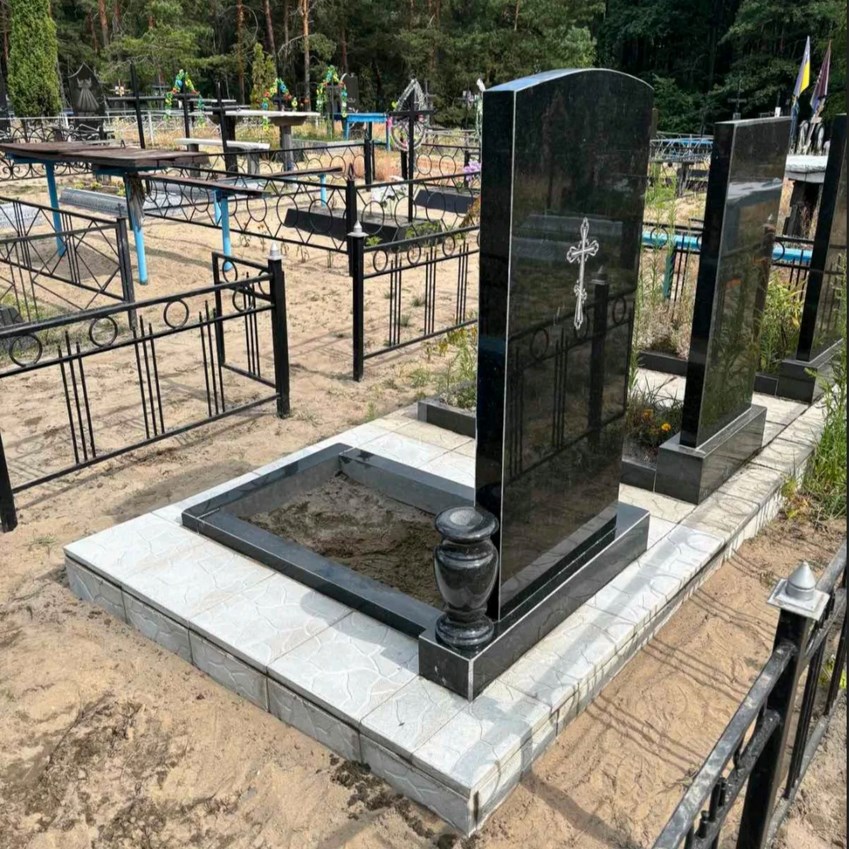 Пам'ятник з граніту