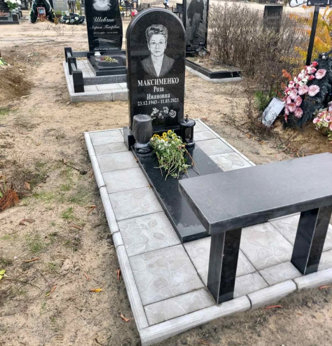 Пам'ятник з граніту