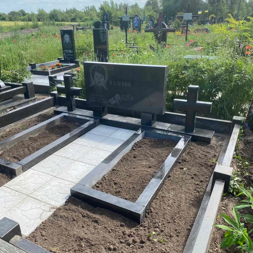 Пам'ятник з граніту