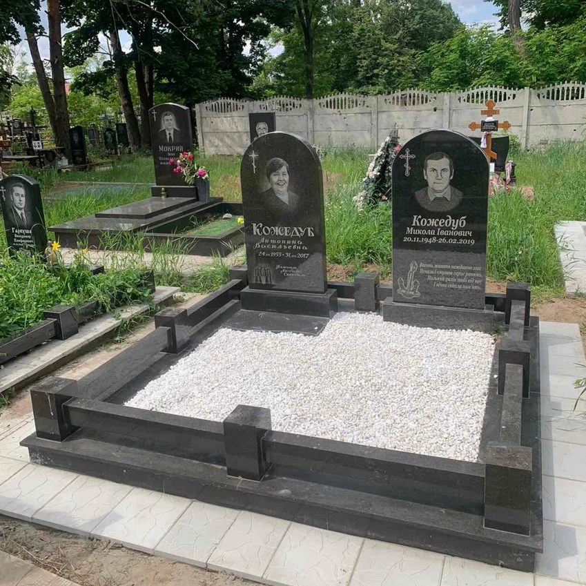 Пам'ятник з граніту