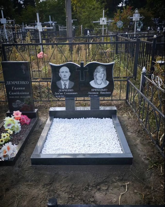 Пам'ятник з граніту