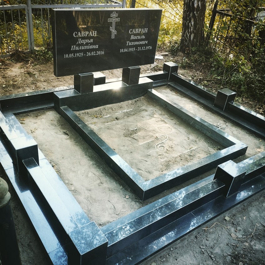 Пам'ятник з граніту